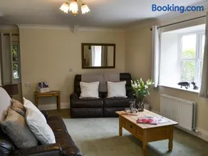 The Gin Gan Cottage - Image 4