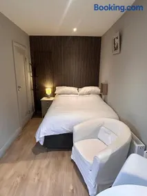 Guest Suite in Glenageary - Image 2