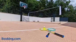 Villa Maria - Heated Pool, Sea & Mountain Views, Sports Court - Image 3