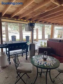 Lake Room - Image 5