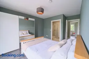 3 Bedroom Duplex Apartment By Travel Lets Short Term Rental Agency Donegal Town - Image 1