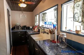 Charlie's Perch -Charming Lakewood Cottage - Image 1