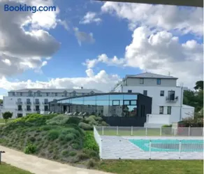 Appartement devant la plage avec piscine - Image 2