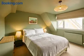 The Beach House - Image 2