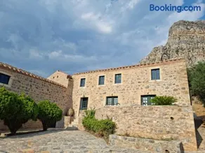 Lazareto Hotel - Image 2