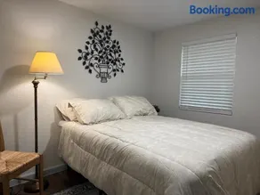 Casa del Sol Guesthouse - Image 4