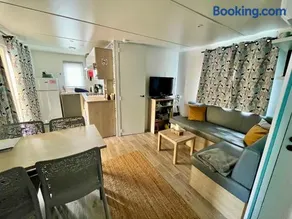 Mobil-home cosy climatisé 5 pers - Terrasse couverte - Plage des Casernes à 800m - Image 1