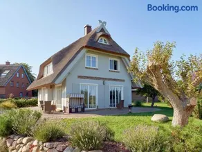 Reethus Reddevitz mit Kamin, Sauna, Terrasse, Boddenblick - Image 1
