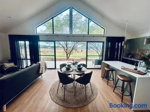 Villas at Small Batch Brewery & Hop Farm Mudgee - Image 1