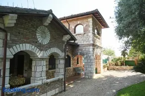 Casale Esmeralda - Image 2