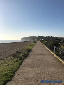 Bridge House Pett Level - Image 3