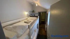 EI8HT Brighton Guest Accommodation - Image 1