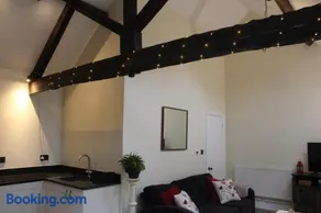 Charming Converted Stable in Ramsbury for Two - Image 1