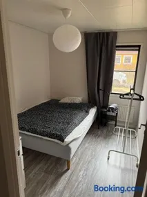 Nyrenoverad villa med 5 sovrum i Gävle - Image 2