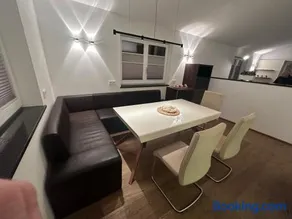 Leos Suite Appartement - Image 4
