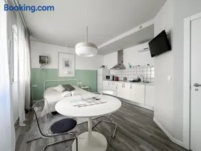 Budget Inn - Image 5