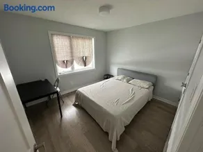 Lovely 2 bedroom 2 bath - Image 5