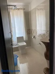 Dale Villa - Image 2