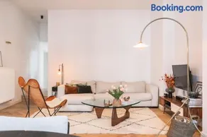 Traditional chic, High Ceilings' apt Aircos Fiber and Garage - Image 1
