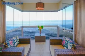 Apartamento no Morro do Maluf, frente ao mar - Image 1