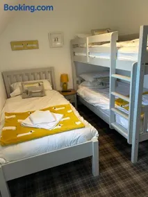 Hotdog House Filey Detached Pet Friendly Eco-House - Image 4