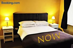 Cheers Hotel - Image 3