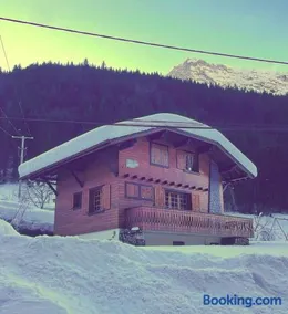 Cosy Alpine Chalet Near MorzineAvoriaz Sleeps 6 - Image 2