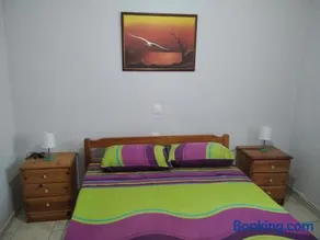 Labyrinthos Apartments - Image 3