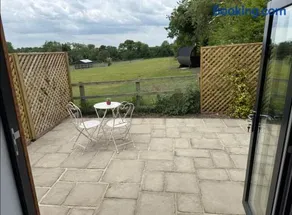 Private Countryside Annexe with Exclusive Wood Burner, Outdoor Hot Shower & Views - Image 5