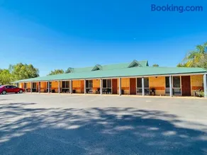Drakesbrook Hotel - Image 1