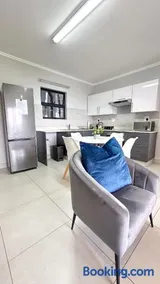 Umhlanga Cosy Apartment - Image 2