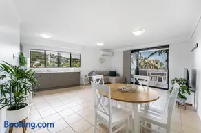 Yeppoon Coastal Apartment - Image 2