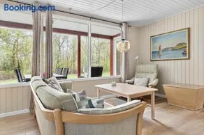 1512-Aakirkeby-Bjaelkeasen-3 - Image 2