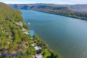 Dorathee Cottage - Pet Friendly - Absolute Waterfront - Image 3