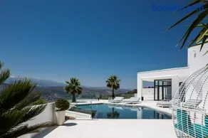 Paul's Mansion - Image 3