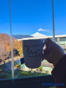 Centrico dpto en Pucón con terraza y espectacular vista al volcán - Image 1