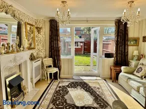 Themed Cosy Home by Cannock Chase Forest - Image 4
