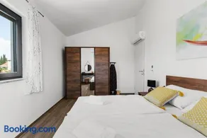 Grivičić Apartment B - Image 2