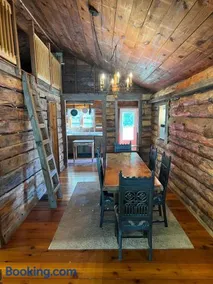 Quiver Beach Cabin - Image 2
