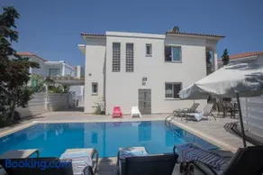 Pelagos Villa 8 - Image 2