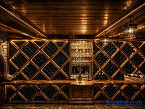 HOTEL GUGLUX &WINE CELLAR - Image 1