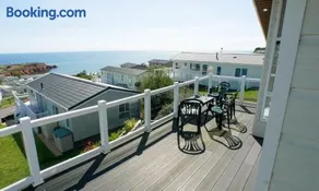 3 Bed 2 Bathroom Super Lodge! Sea Views! - Image 2