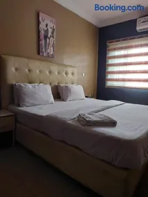 Pulville Boulevard Hotel - Image 4