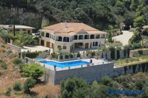 Villa Akros - Image 1