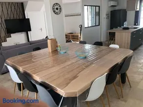 Grande maison de vacances récente - Image 1