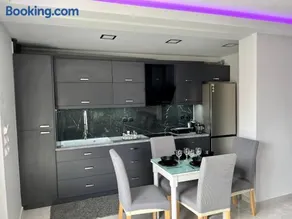 Holiday Base Coastal Retreat - Image 4