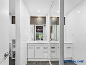 Nautilus Beach Apartment 109 - Image 3