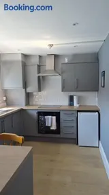 House 46 - Image 3