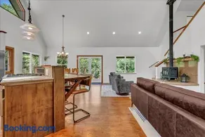 New Listing! North Fork Hideaway Sleeps 14! - Image 2