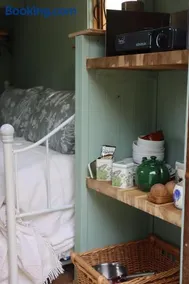 The Falgate Shepherd's Hut - Image 5